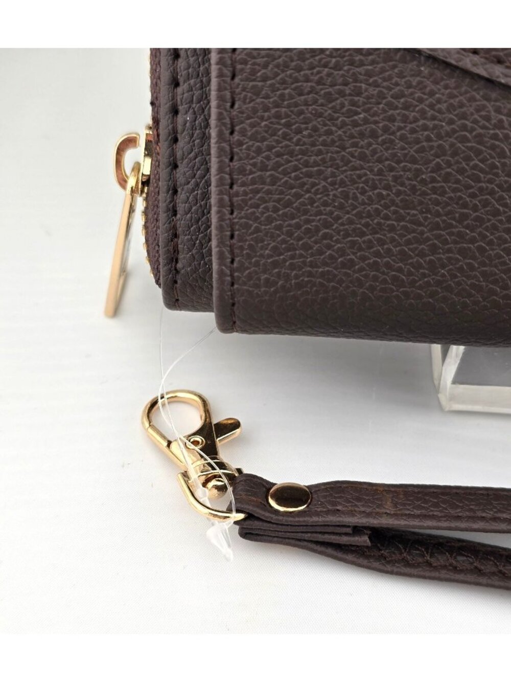 NWOT London Fog Brown Faux Leather Wristlet Wallet Gold Accents & Zipper Closure - Picture 2 of 11